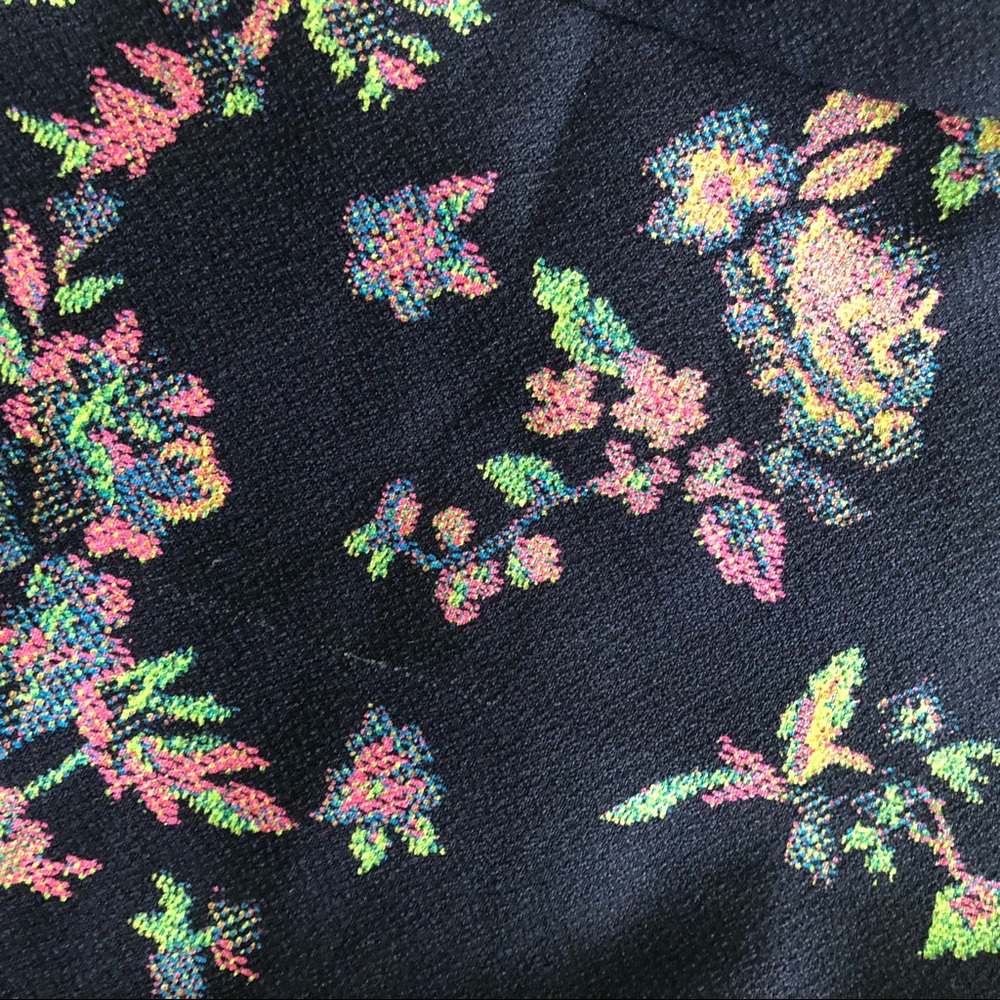 Nordstrom Rack: Crop Top - Picture 2 of 4